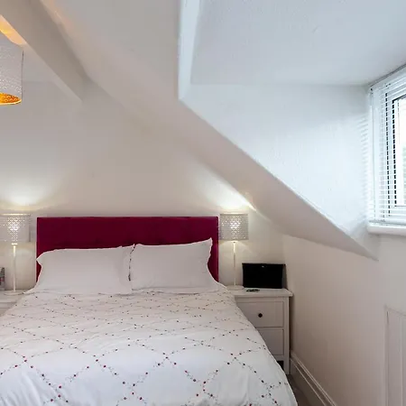 Cosy 2 Bed - Close To Centre * 利兹