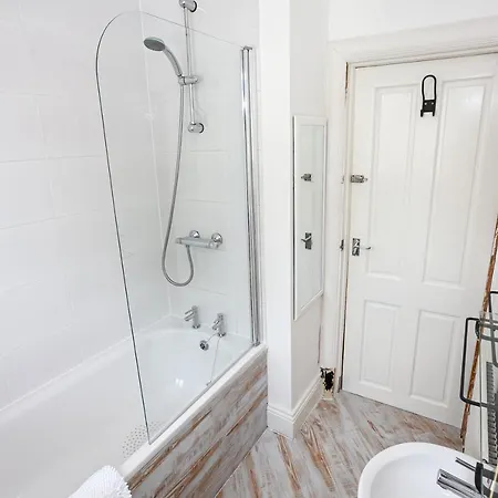 Cosy 2 Bed - Close To Centre * 利兹