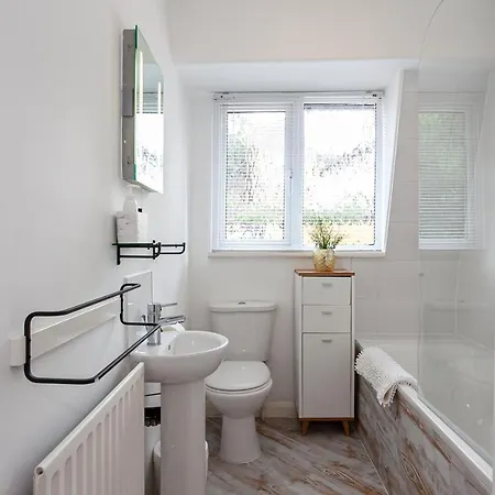 公寓 Cosy 2 Bed - Close To Centre