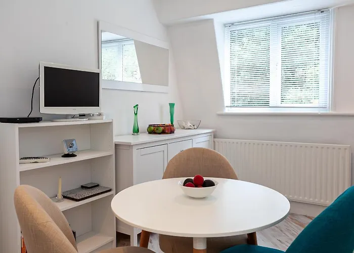 Cosy 2 Bed - Close To Centre 公寓