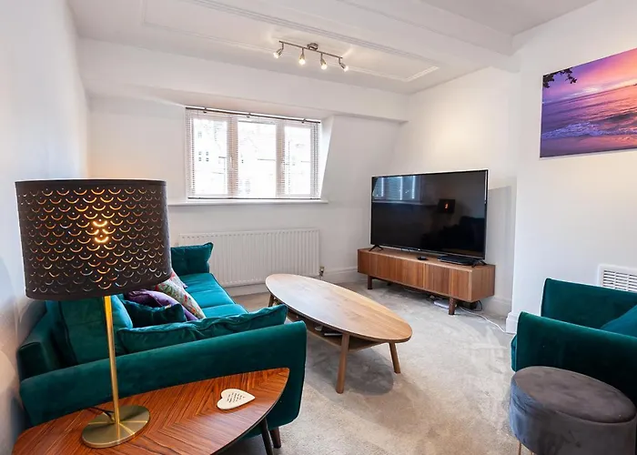 Cosy 2 Bed - Close To Centre