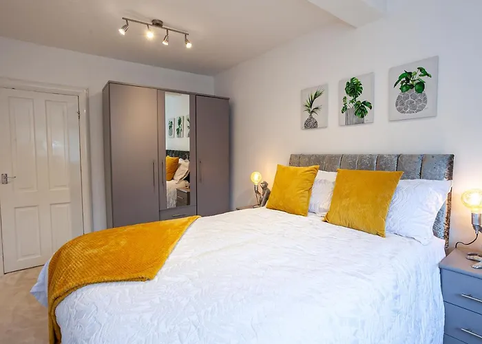 Cosy 2 Bed - Close To Centre