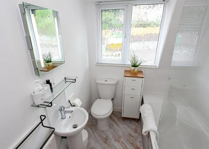 Cosy 2 Bed - Close To Centre