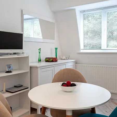 Cosy 2 Bed - Close To Centre Appartement