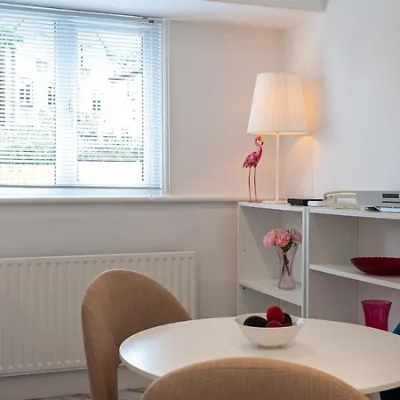 Cosy 2 Bed - Close To Centre * Leeds (West Yorkshire)