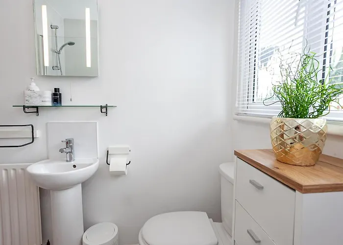 Cosy 2 Bed - Close To Centre *