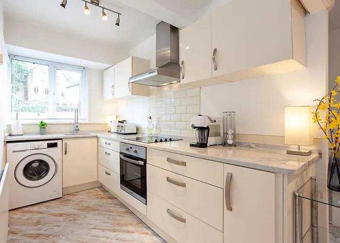 Cosy 2 Bed - Close To Centre Apartament *